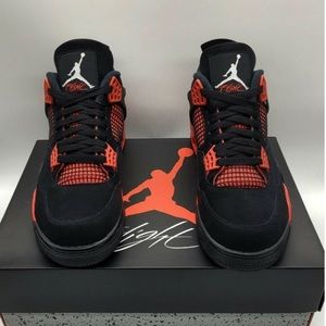 Air Jordan 4 Retro